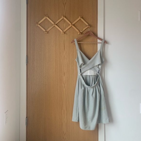 ANTHRO Postmark Mona Dress - Picture 2 of 8